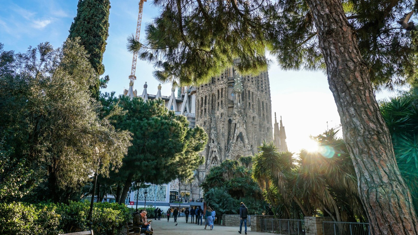 Imagem ilustrativa da igreja sagrada família em barcelona